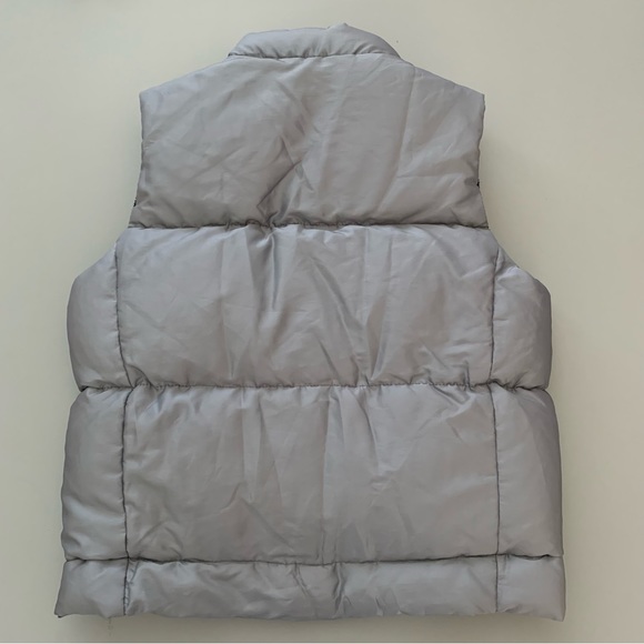 “Gap” Silver Down Filled Puffer Vest size XS - Picture 3 of 10
